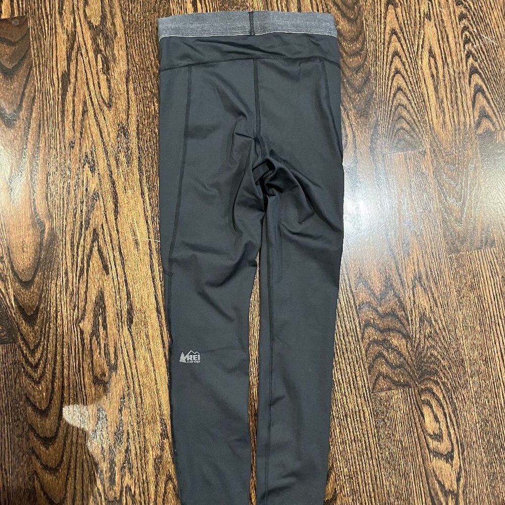 REI black leggings